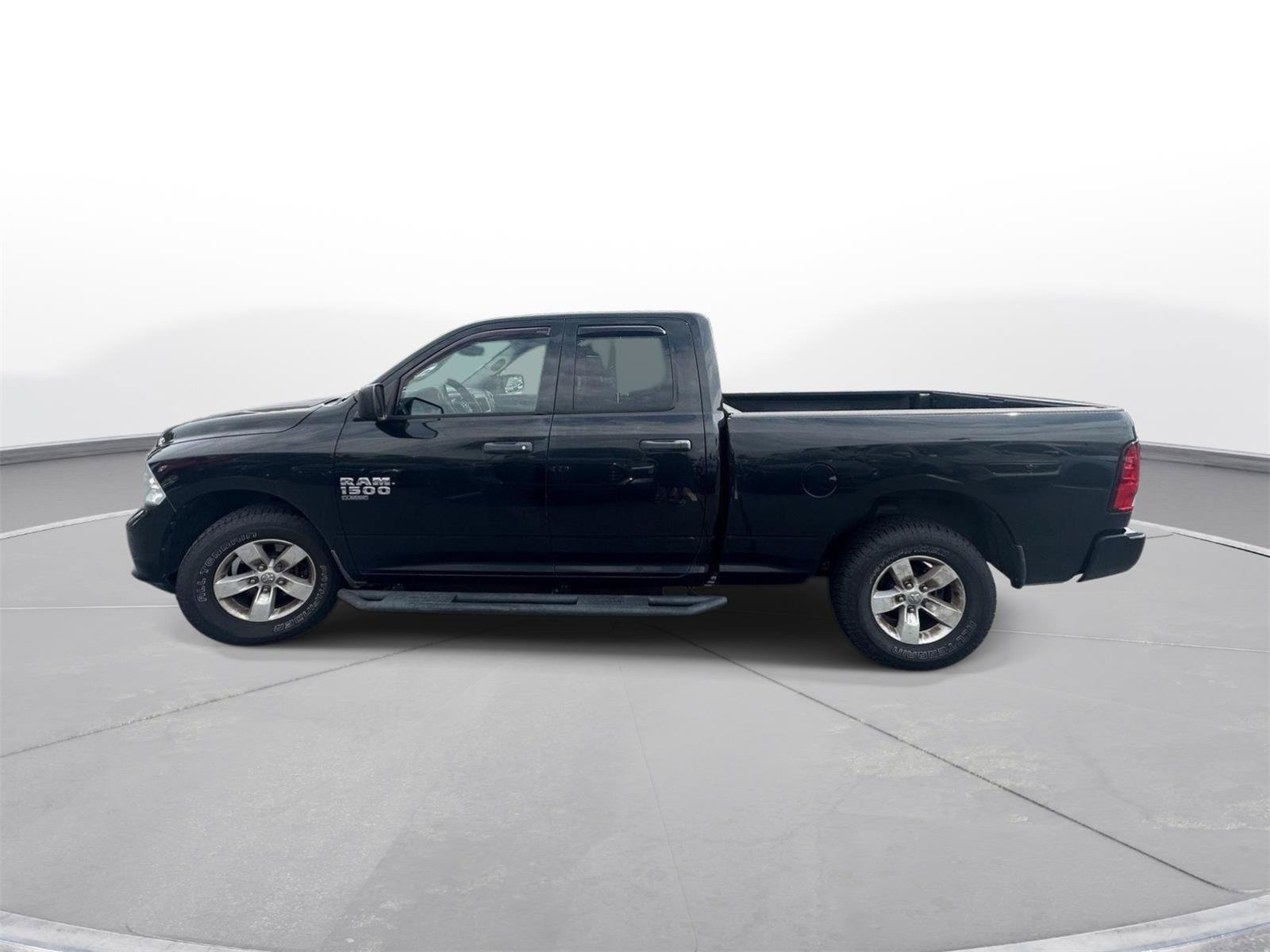 Used 2019 RAM 1500 Express RWD image 9