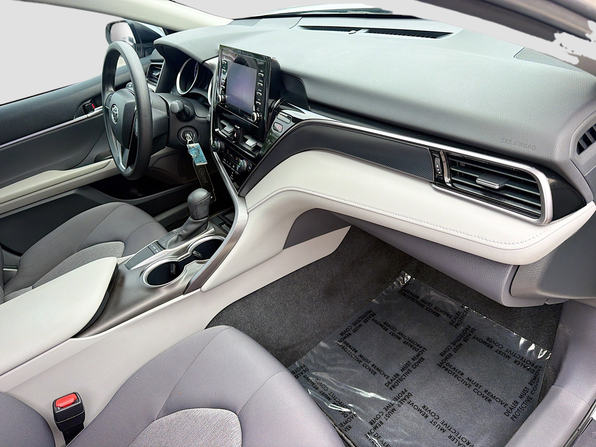 Used 2024 Toyota Camry LE FWD image 31