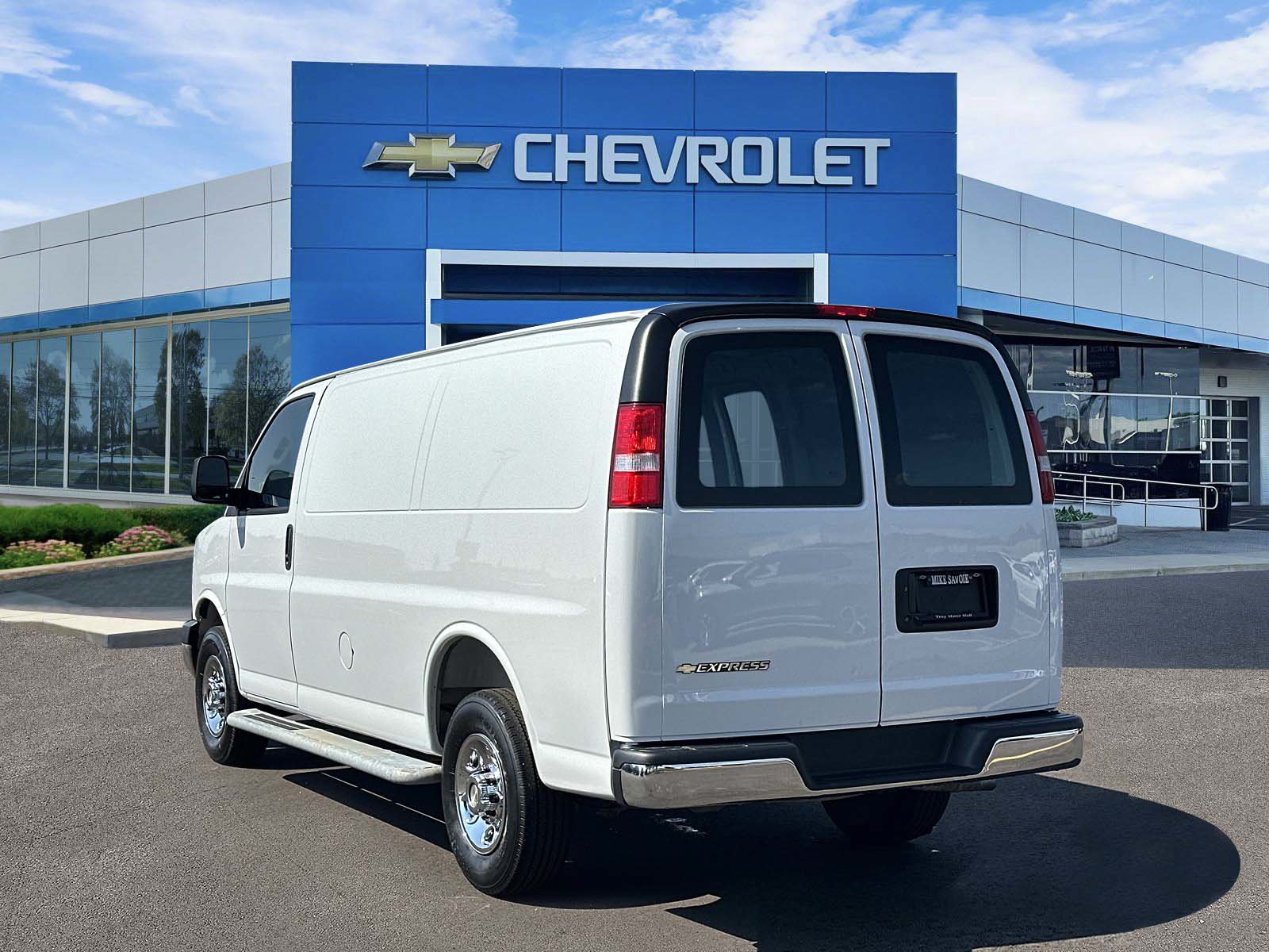 Certified 2025 Chevrolet Express 2500 w/ Driver Convenience Package RWD image 3