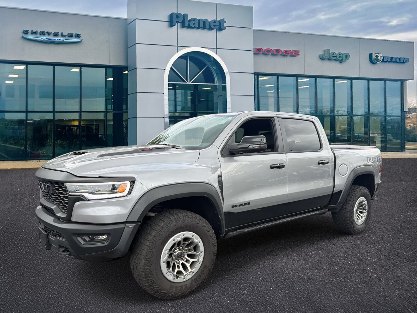 Used 2025 RAM 1500 RHO w/ RHO Level 1 Equipment Group AWD/4WD image 4