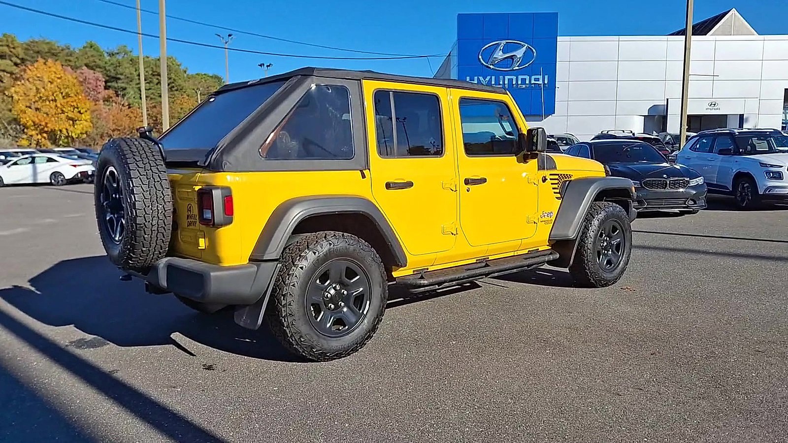 Used 2020 Jeep Wrangler Unlimited Sport image 2