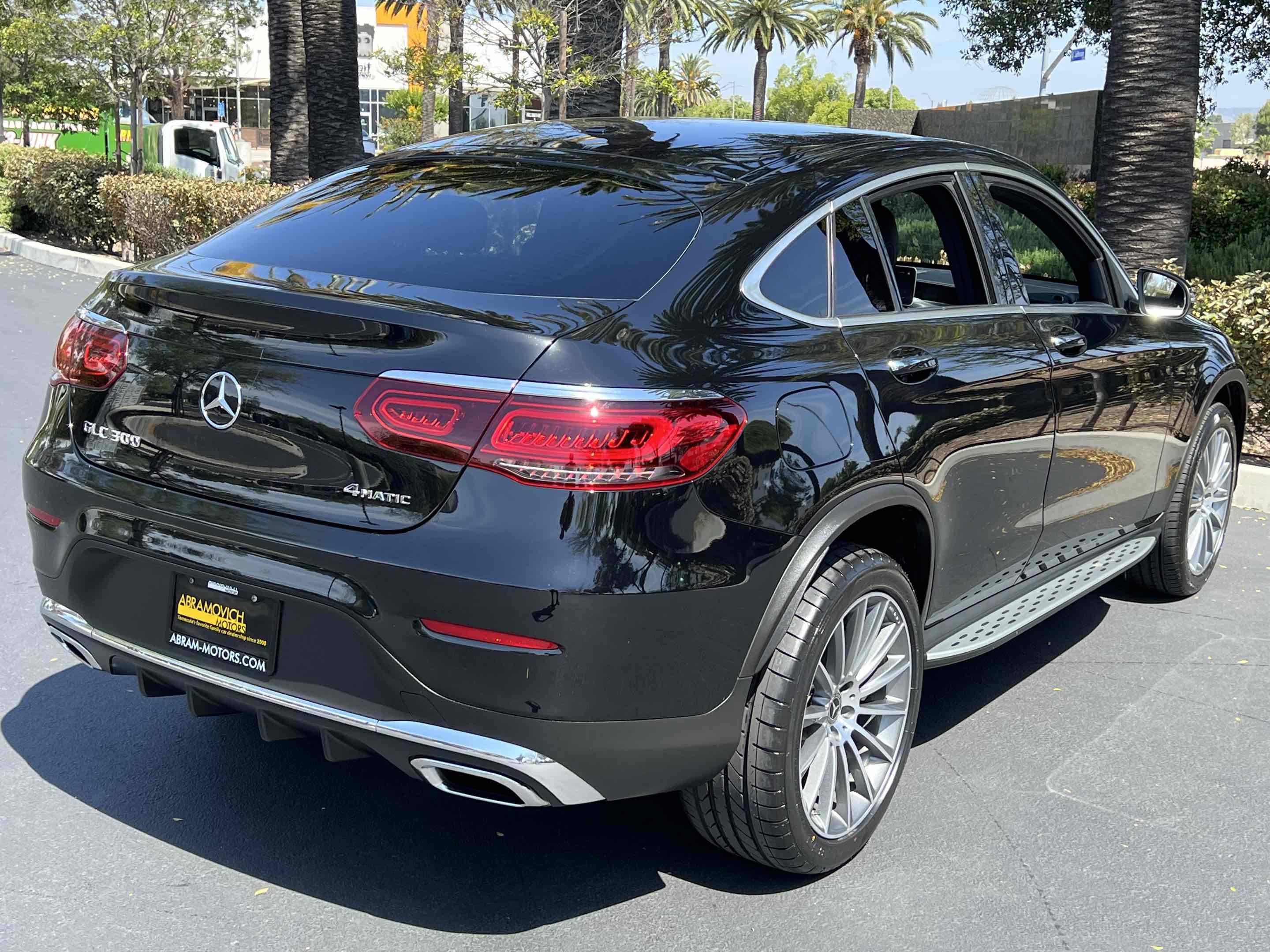 Used 2020 Mercedes-Benz GLC 300 4MATIC Coupe image 12