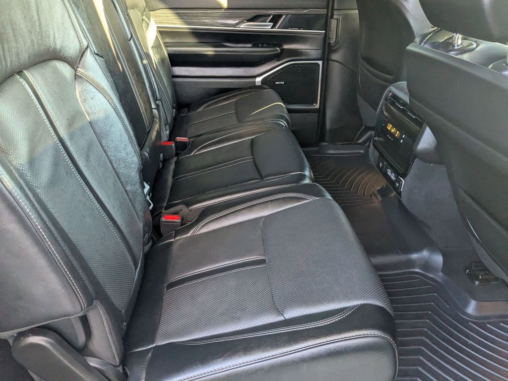 Used 2022 Jeep Wagoneer Series II image 35