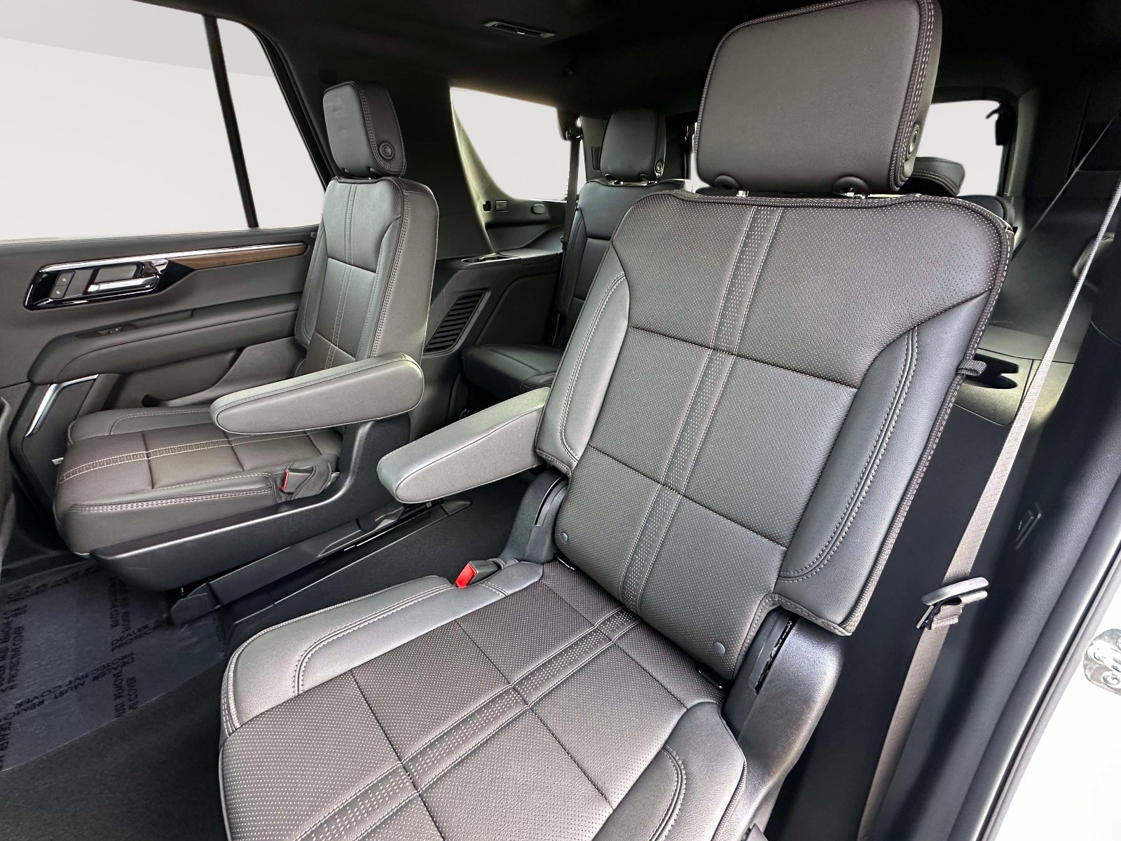 Used 2025 Chevrolet Tahoe High Country w/ LPO, Illumination Package image 33