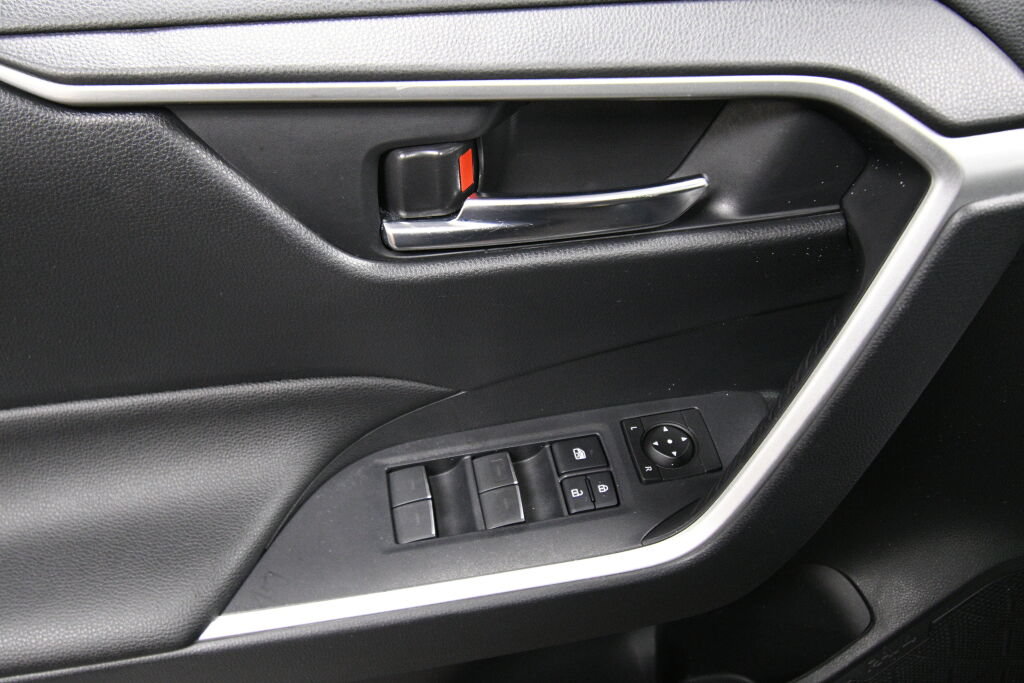 Used 2023 Toyota RAV4 SE w/ Weather & Moonroof Package AWD/4WD image 11