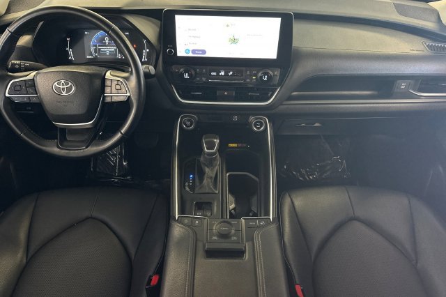 Used 2025 Toyota Grand Highlander AWD image 15