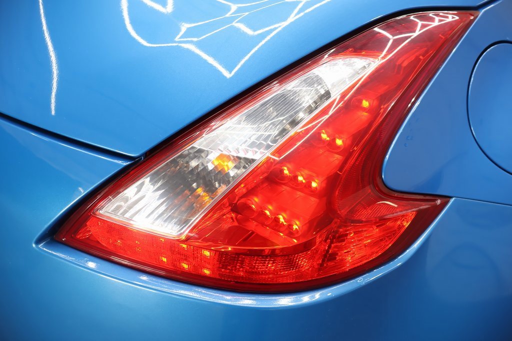 Used 2011 Nissan 370Z Roadster image 26