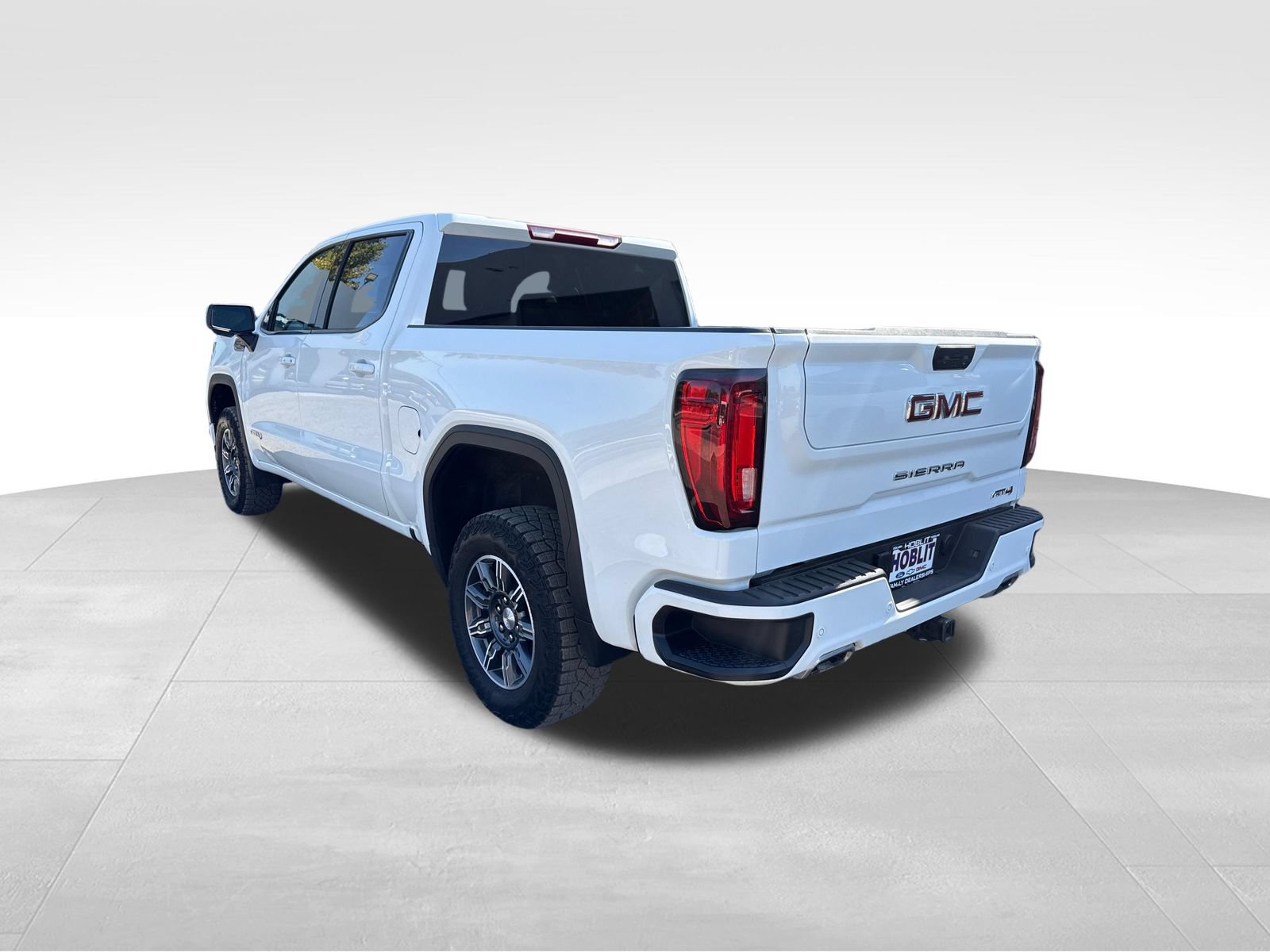 Used 2025 GMC Sierra 1500 AT4 AWD/4WD image 3