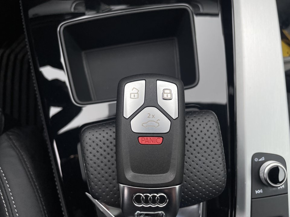 Used 2022 Audi A4 2.0T Premium Plus AWD/4WD image 34