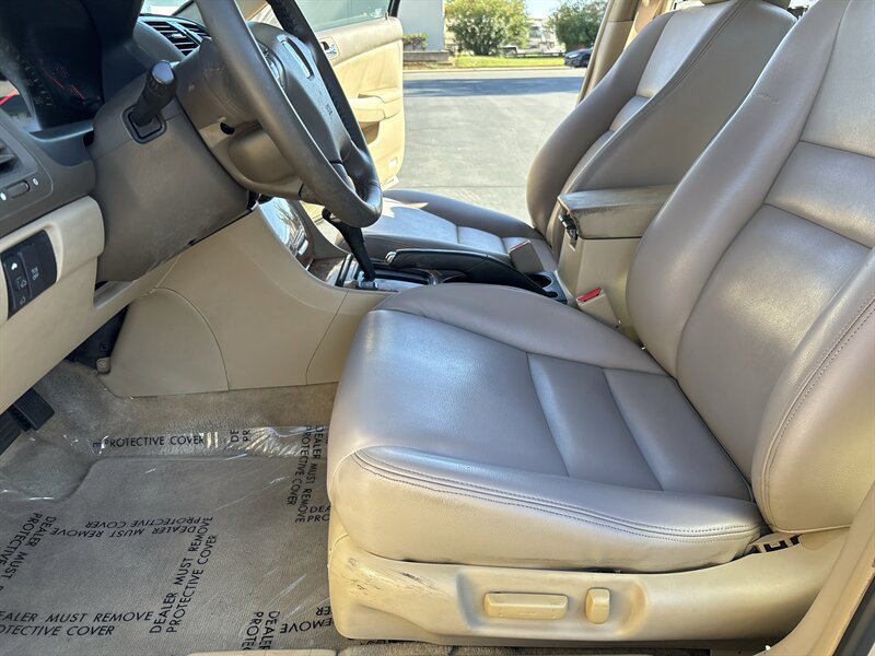 Used 2004 Honda Accord EX image 24