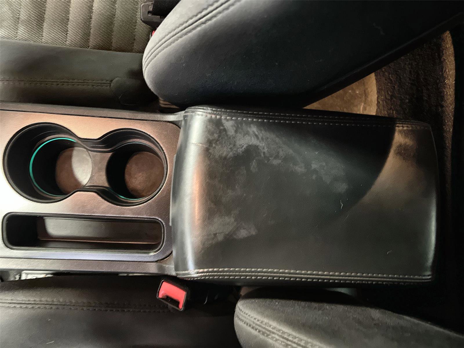 Used 2014 Dodge Challenger SXT w/ Sport Appearance Package image 18