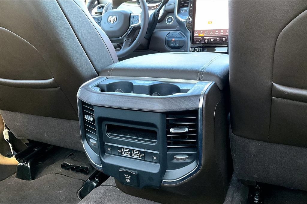 Used 2025 RAM 2500 Laramie AWD/4WD image 19