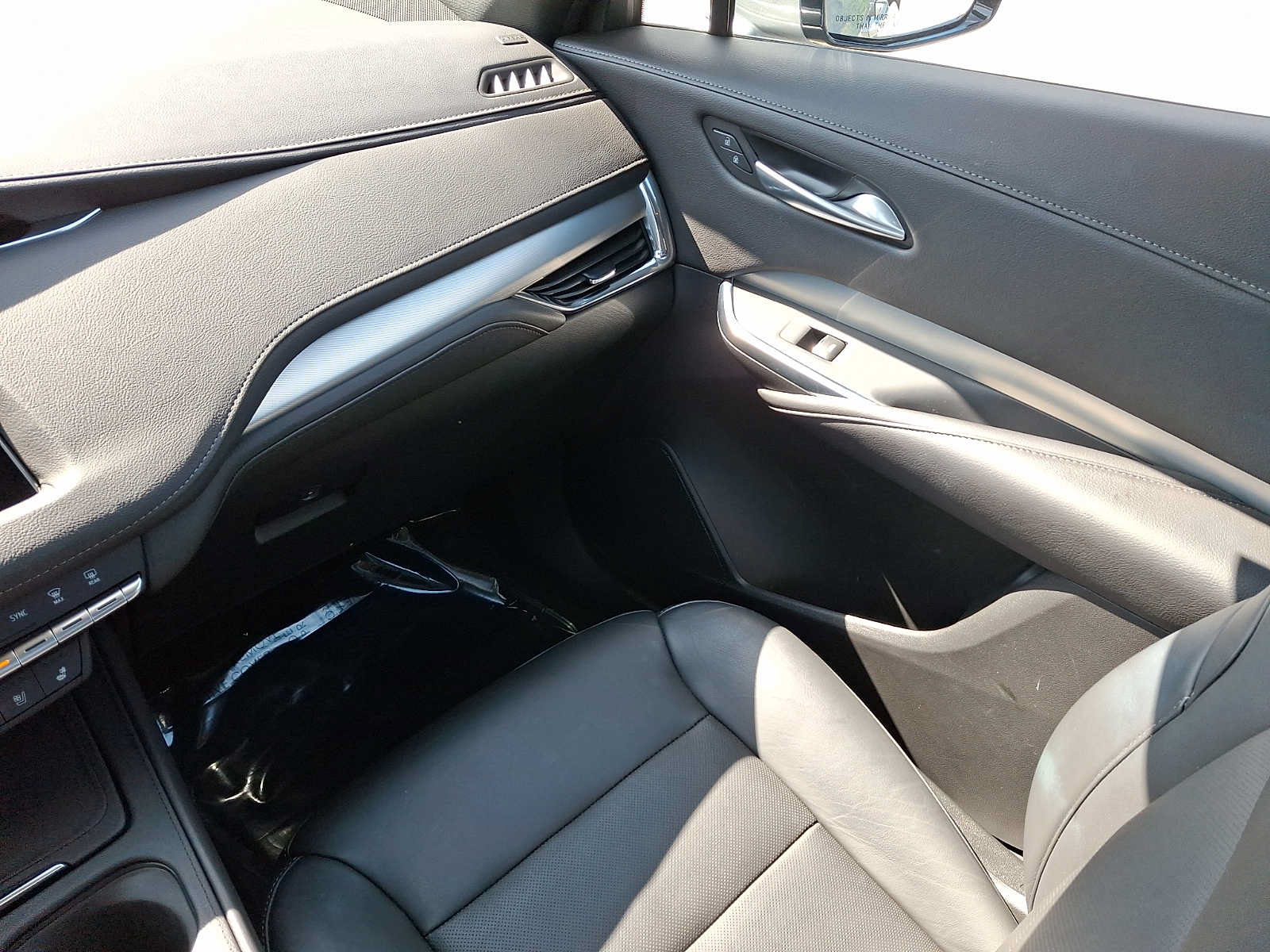 Certified 2023 Cadillac XT4 Premium Luxury AWD/4WD image 21
