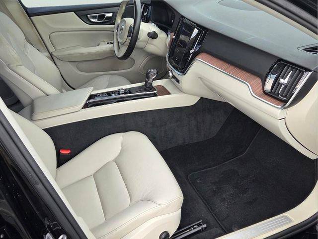 Used 2019 Volvo S60 T5 Momentum w/ Premium Package FWD image 17