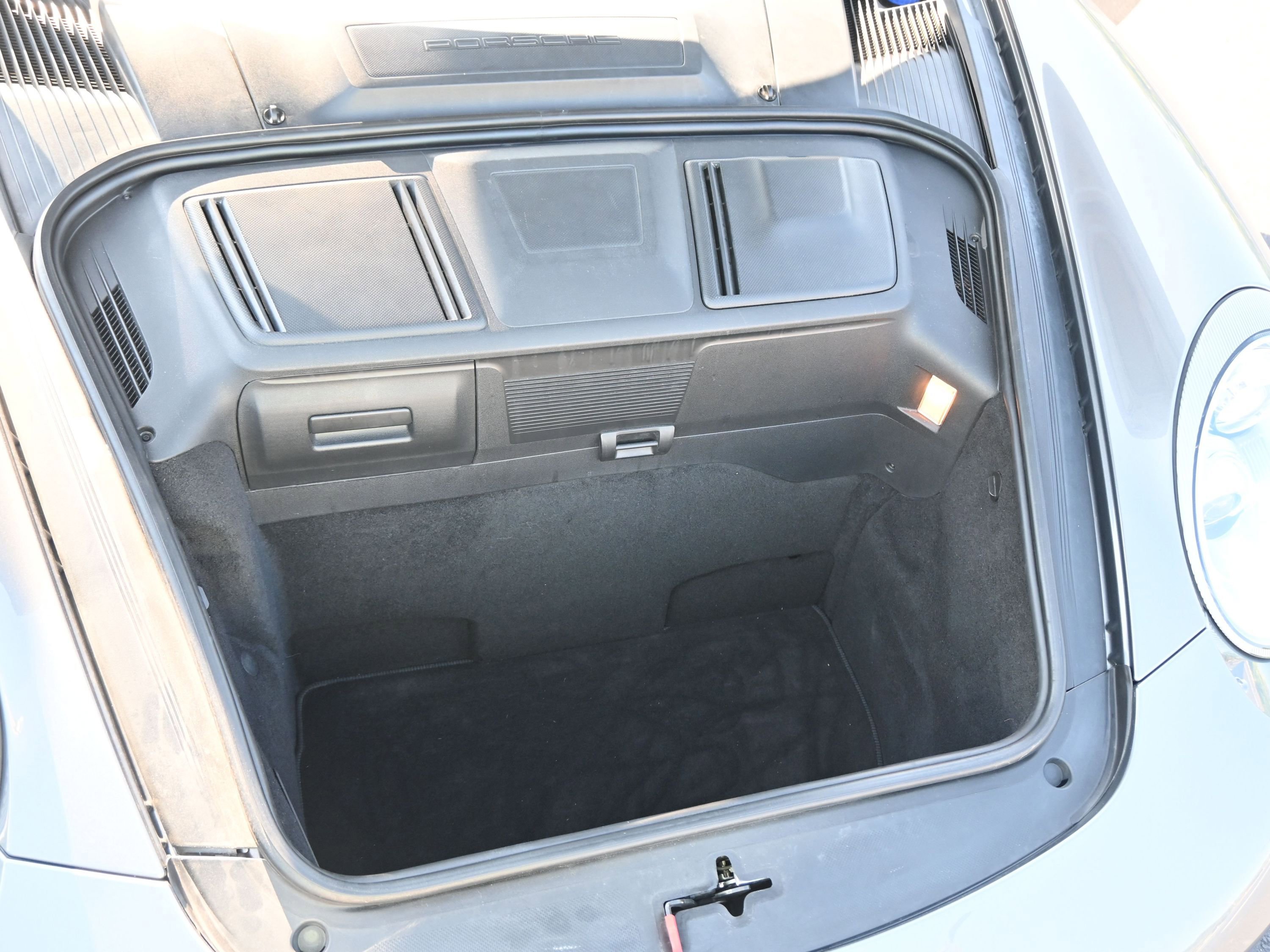 Used 2011 Porsche 911 Turbo S image 21