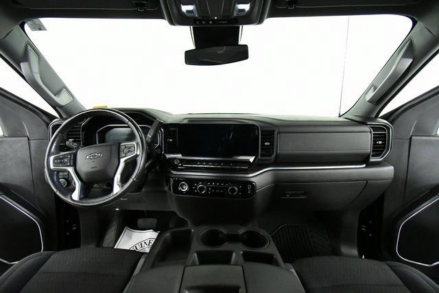 Used 2022 Chevrolet Silverado 1500 RST w/ Z71 Off-Road Package AWD/4WD image 19