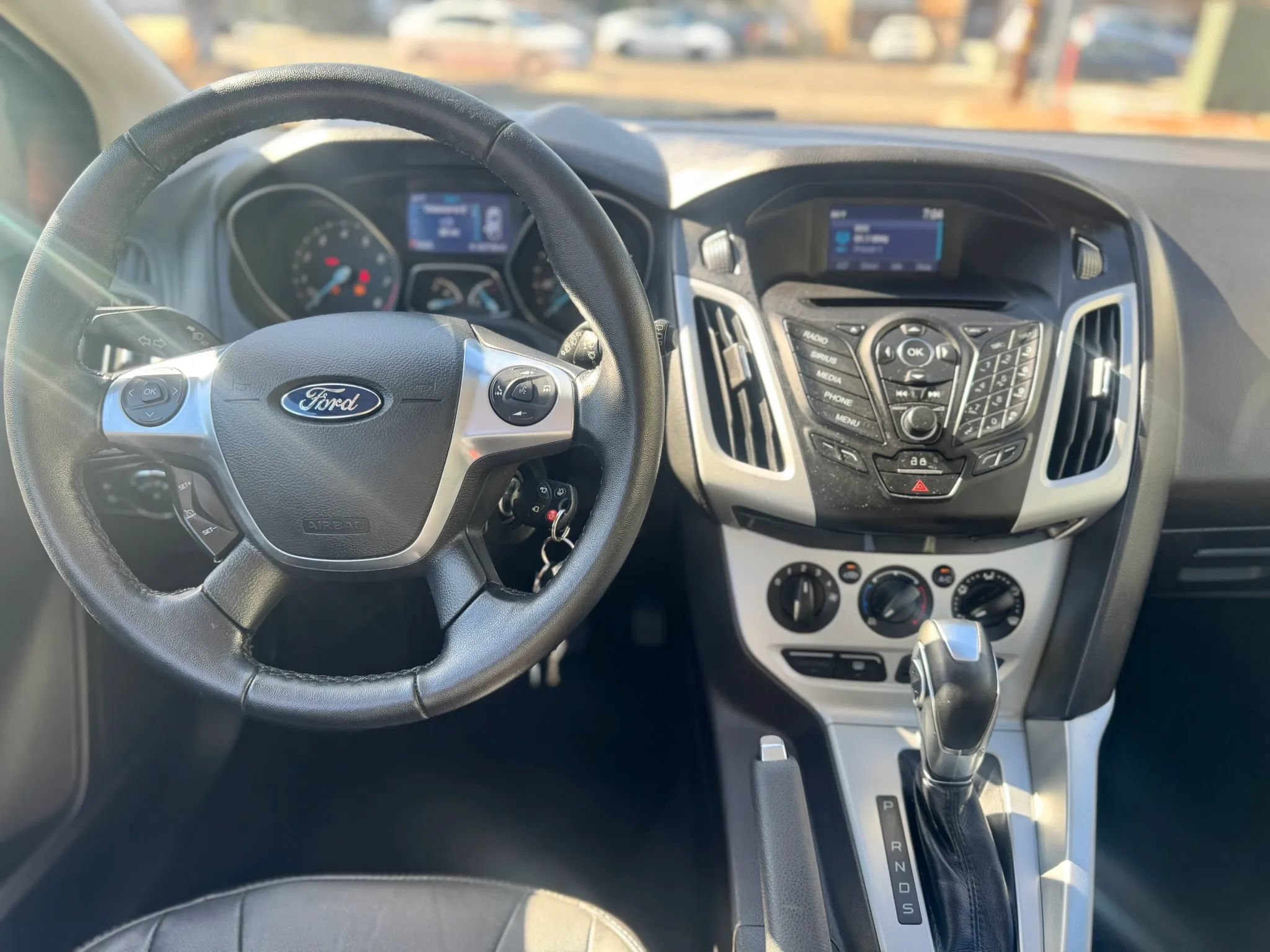 Used 2014 Ford Focus SE w/ Equipment Group 201A FWD image 12