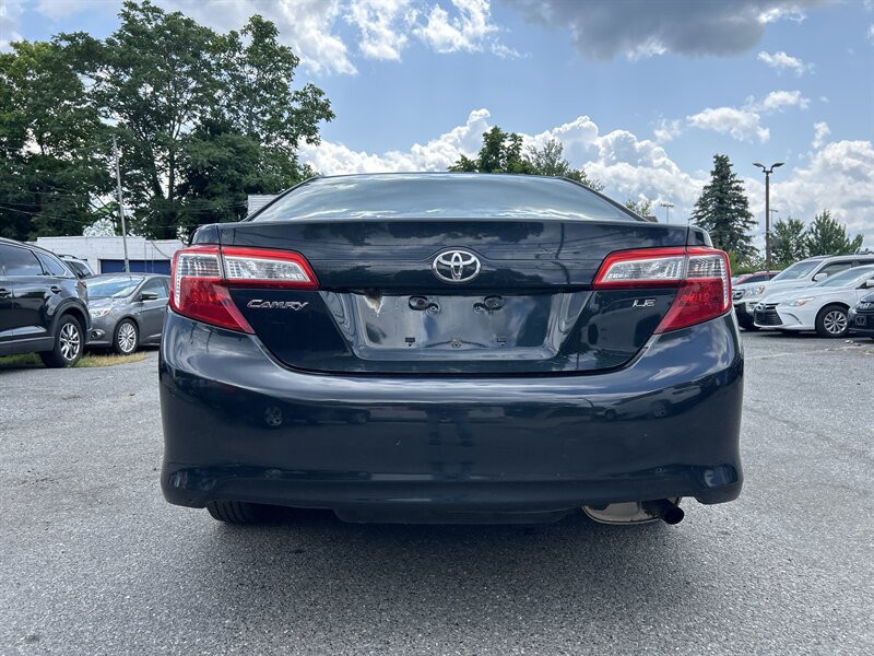 Used 2014 Toyota Camry LE FWD image 5