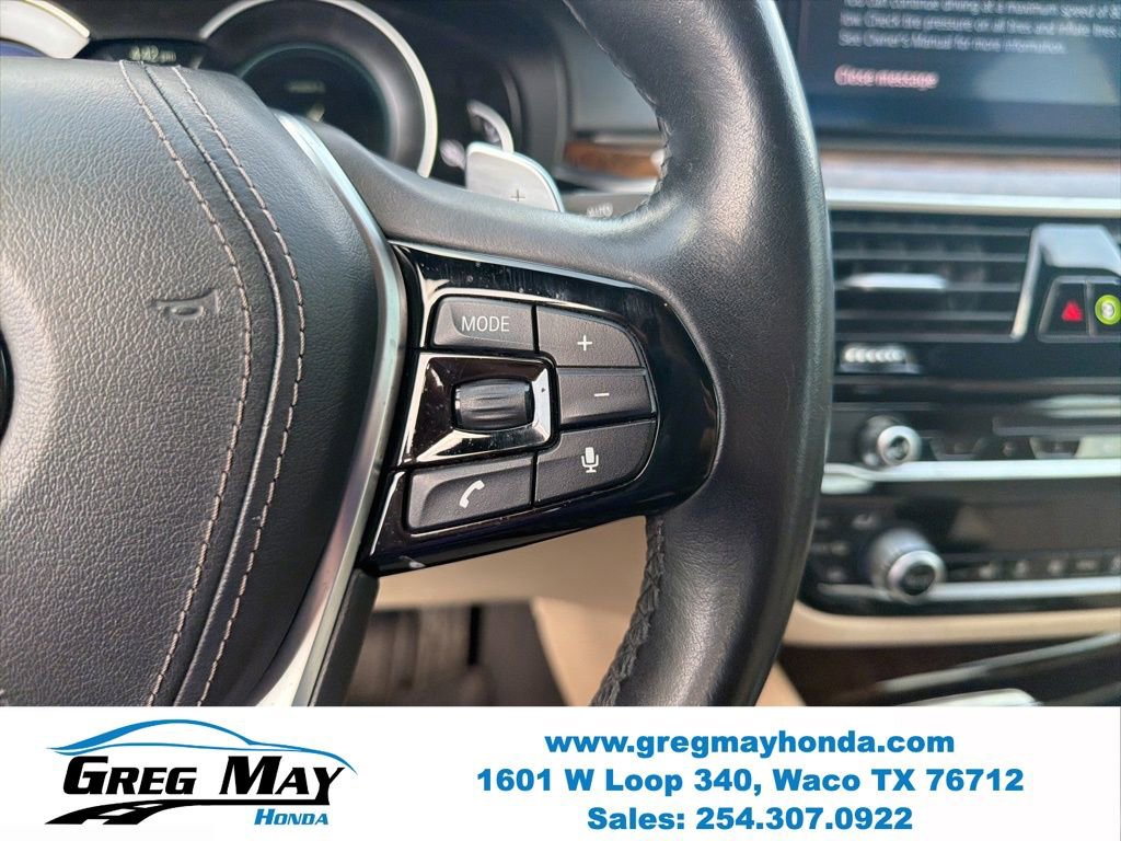 Used 2019 BMW 530e w/ Convenience Package RWD image 11