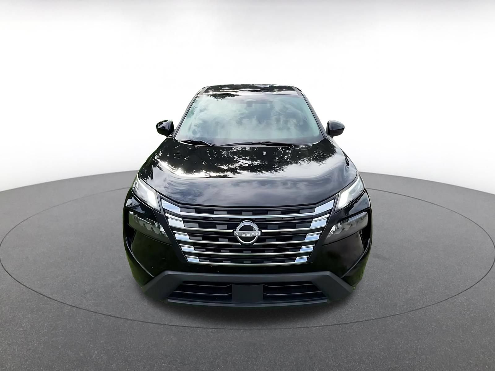 Used 2025 Nissan Rogue SV FWD image 4