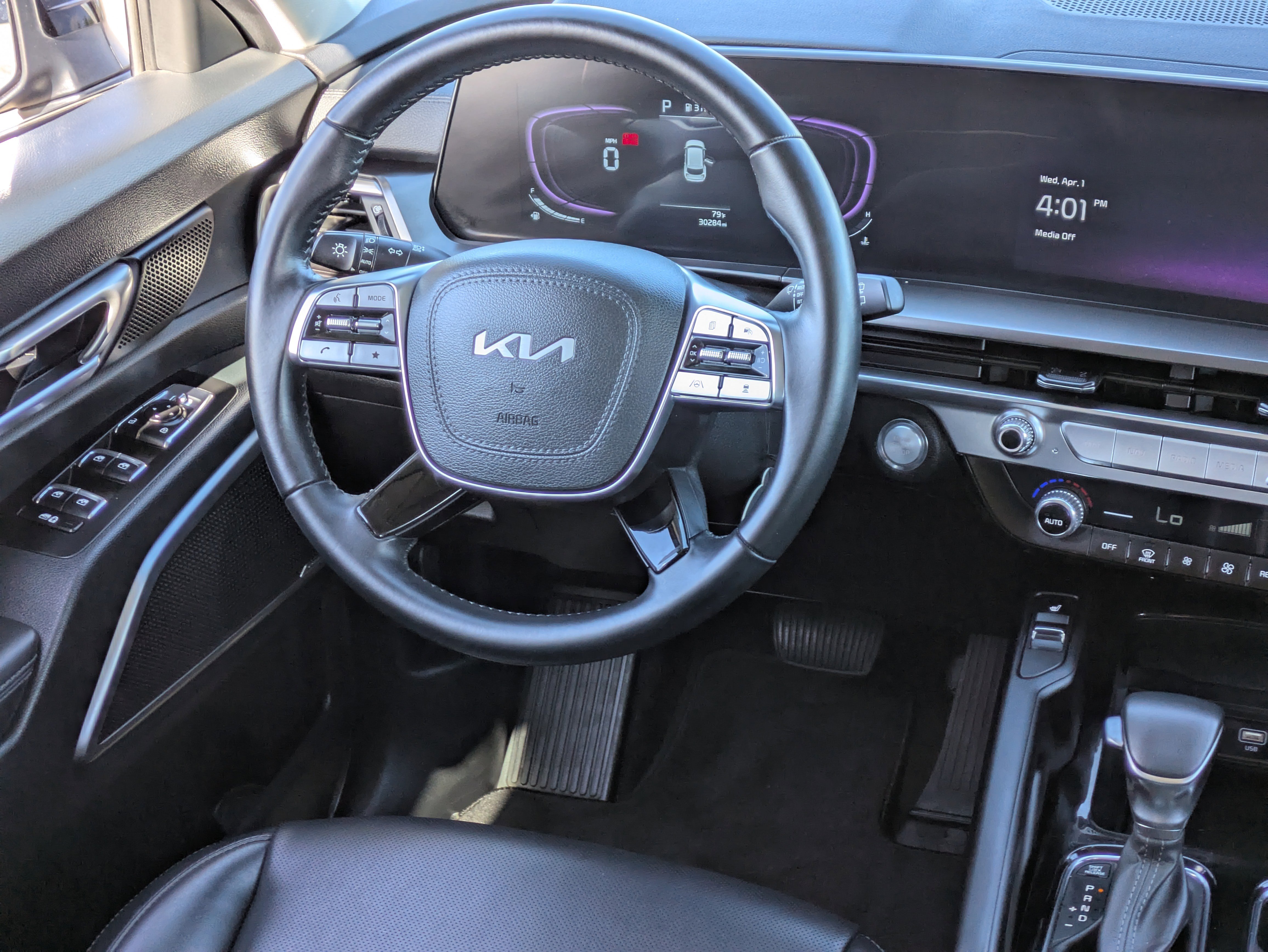 Used 2025 Kia Telluride S image 17