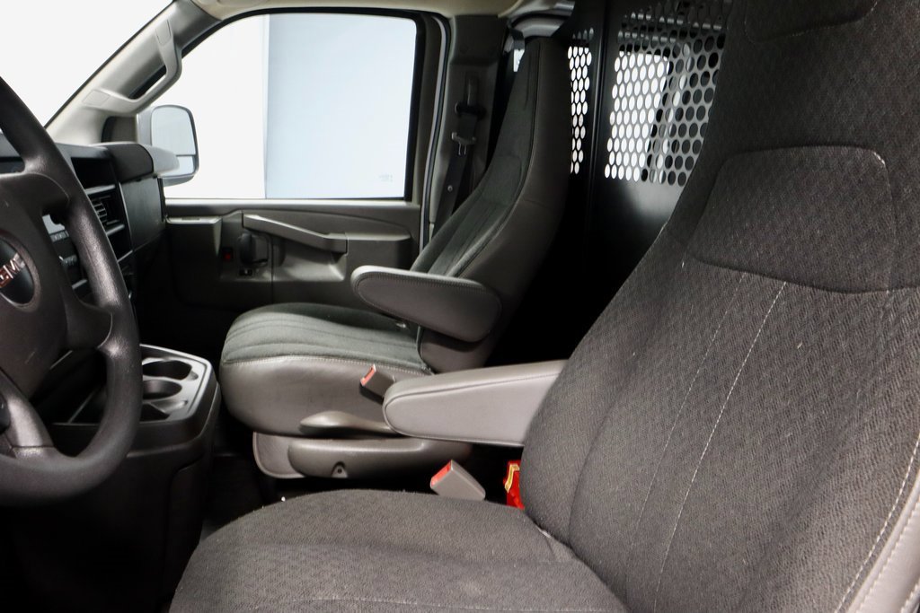 Used 2024 GMC Savana 2500 w/ Driver Convenience Package image 21
