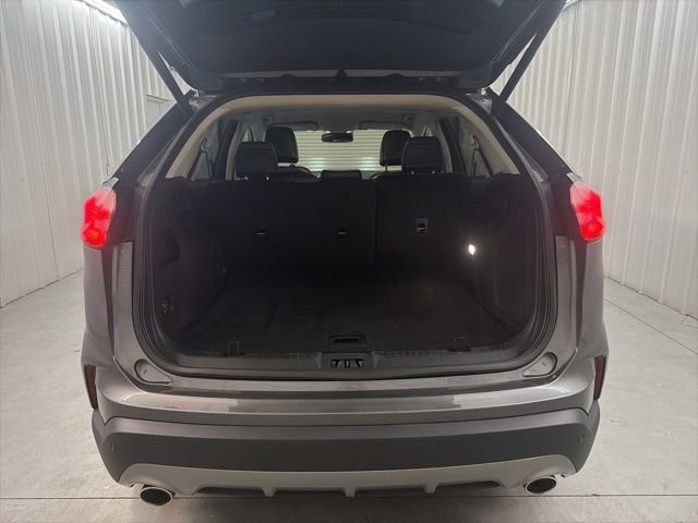 Used 2024 Ford Edge Titanium image 24
