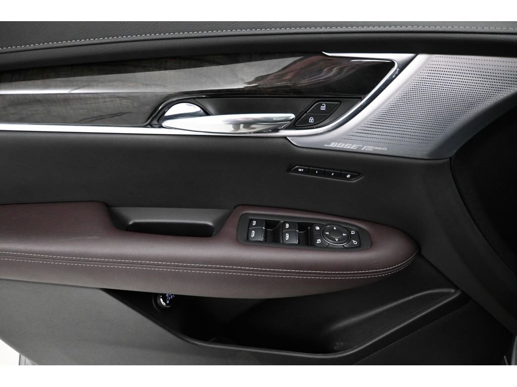 Used 2024 Cadillac XT6 Premium Luxury w/ Technology Package AWD/4WD image 9