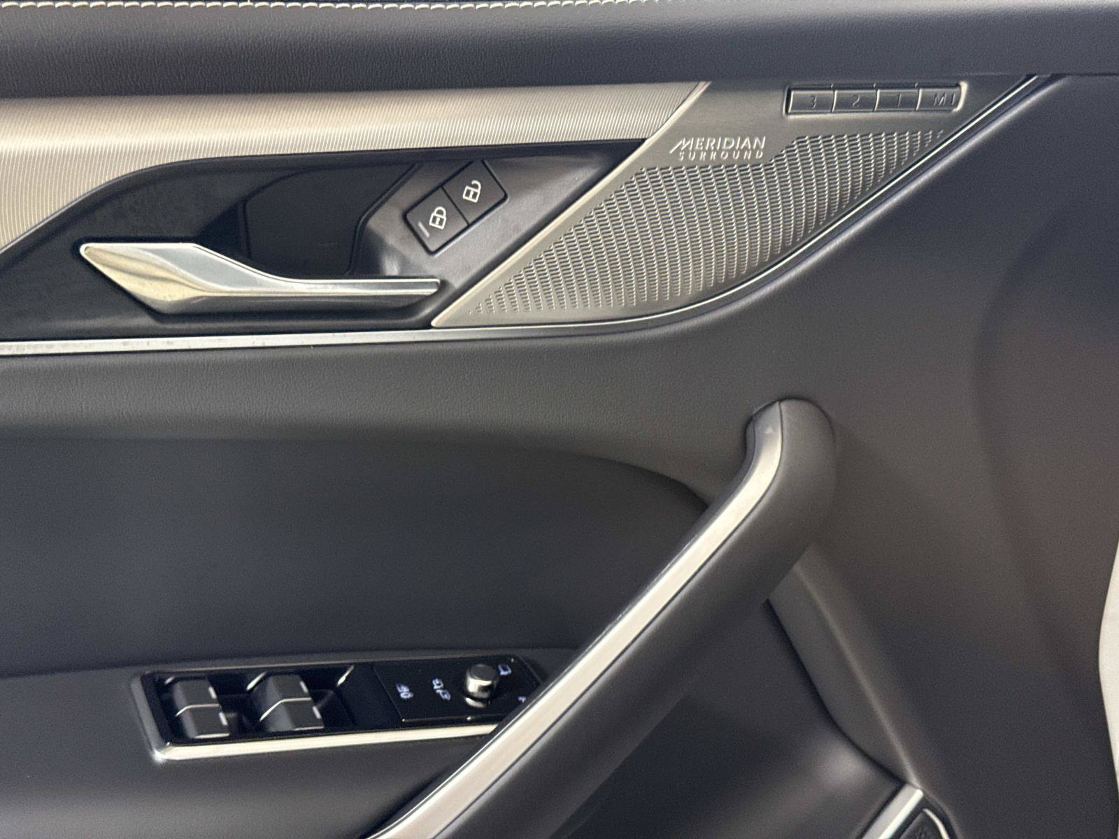 New 2026 Jaguar F-PACE R-Dynamic S AWD/4WD image 18