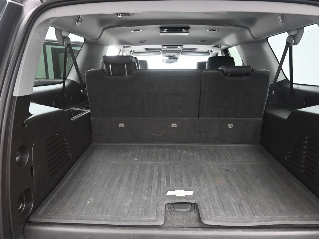 Used 2018 Chevrolet Suburban Premier image 23