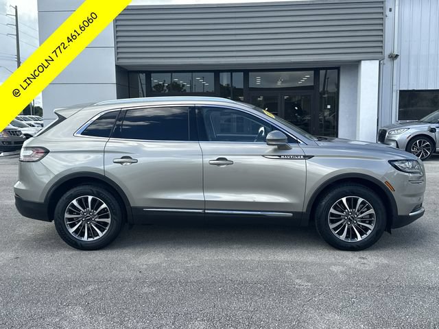 Used 2022 Ford Explorer Platinum w/ Equipment Group 601A AWD/4WD image 6