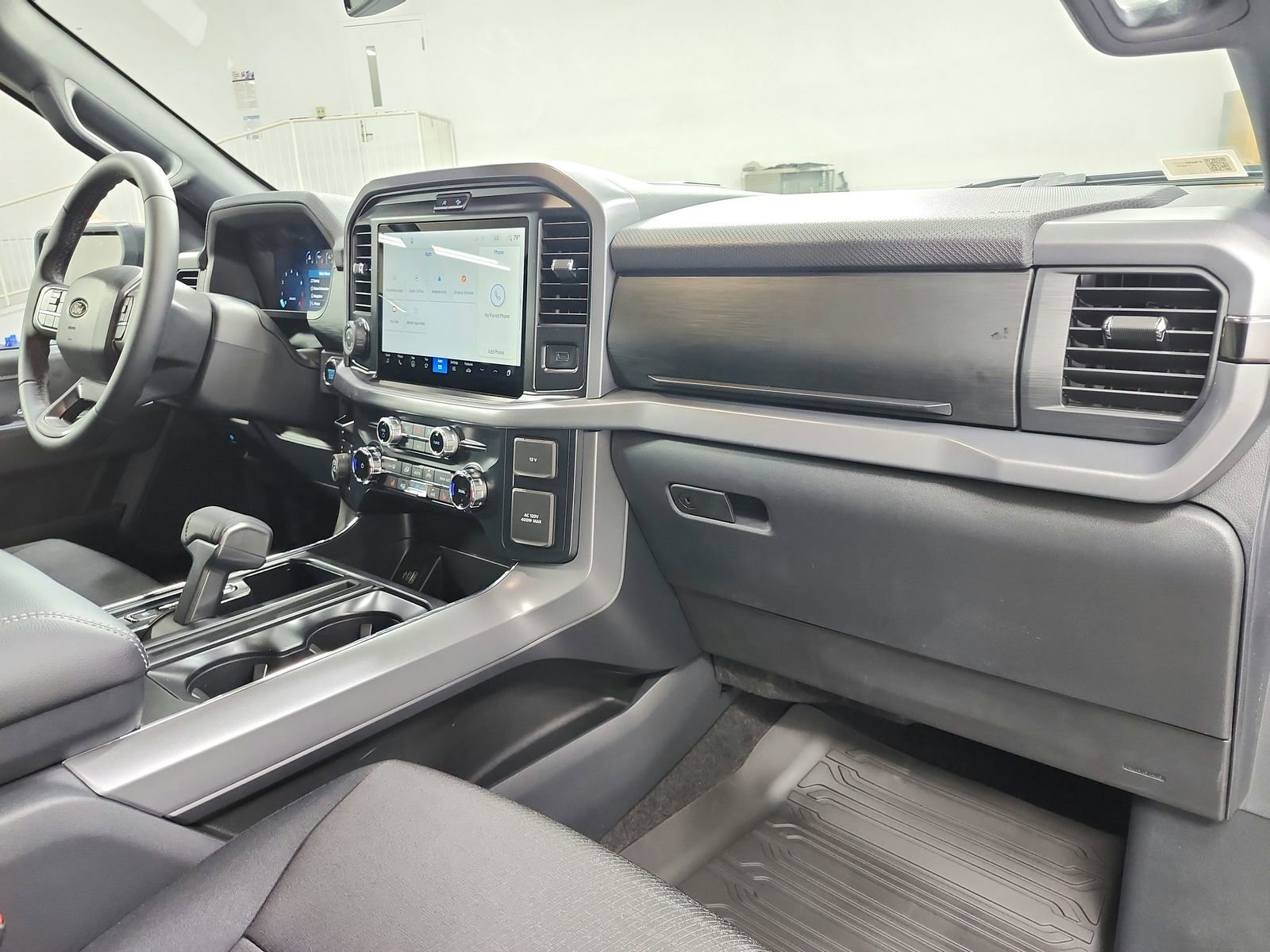 New 2026 Ford F150 XLT w/ Equipment Group 302A MID image 39