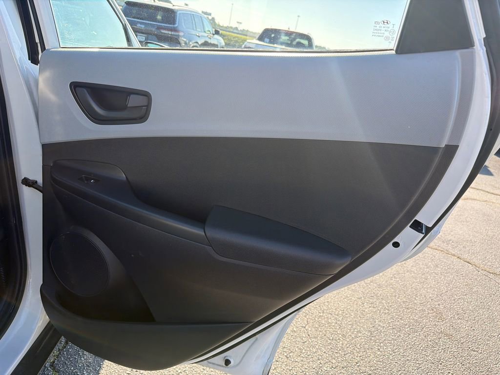 Used 2019 Hyundai Kona SE image 16