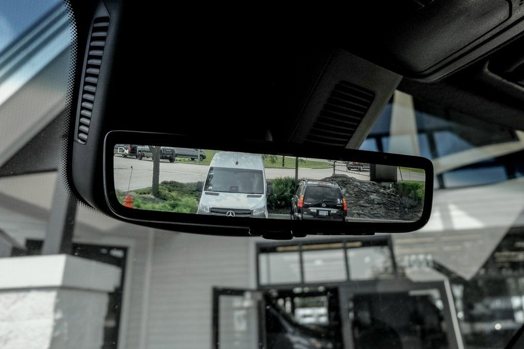 Used 2025 Mercedes-Benz Sprinter 2500 image 18