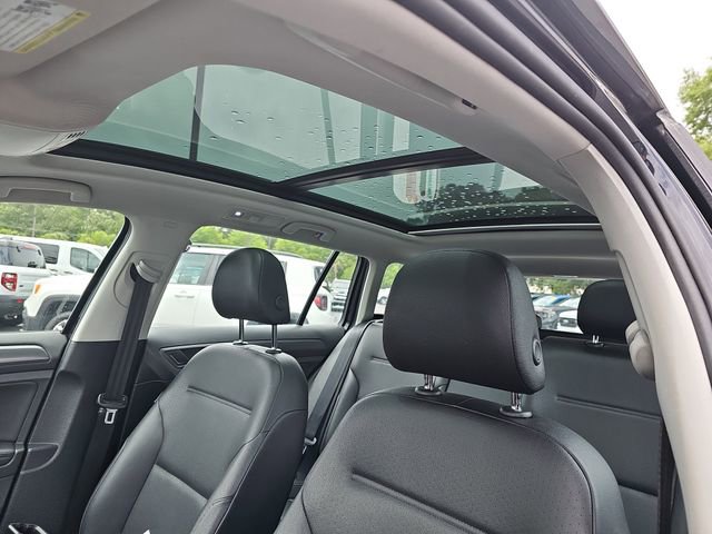 Used 2018 Volkswagen Golf SE FWD image 10
