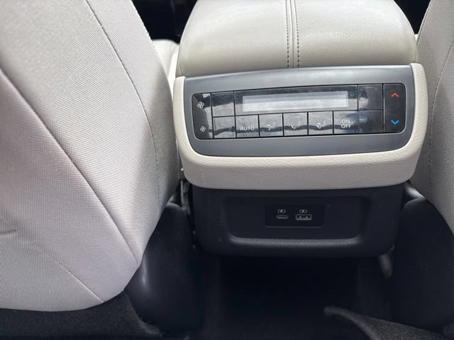 Used 2022 Nissan Pathfinder SV w/ SV Premium Package AWD/4WD image 30