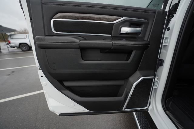 Used 2020 RAM 3500 Laramie image 16
