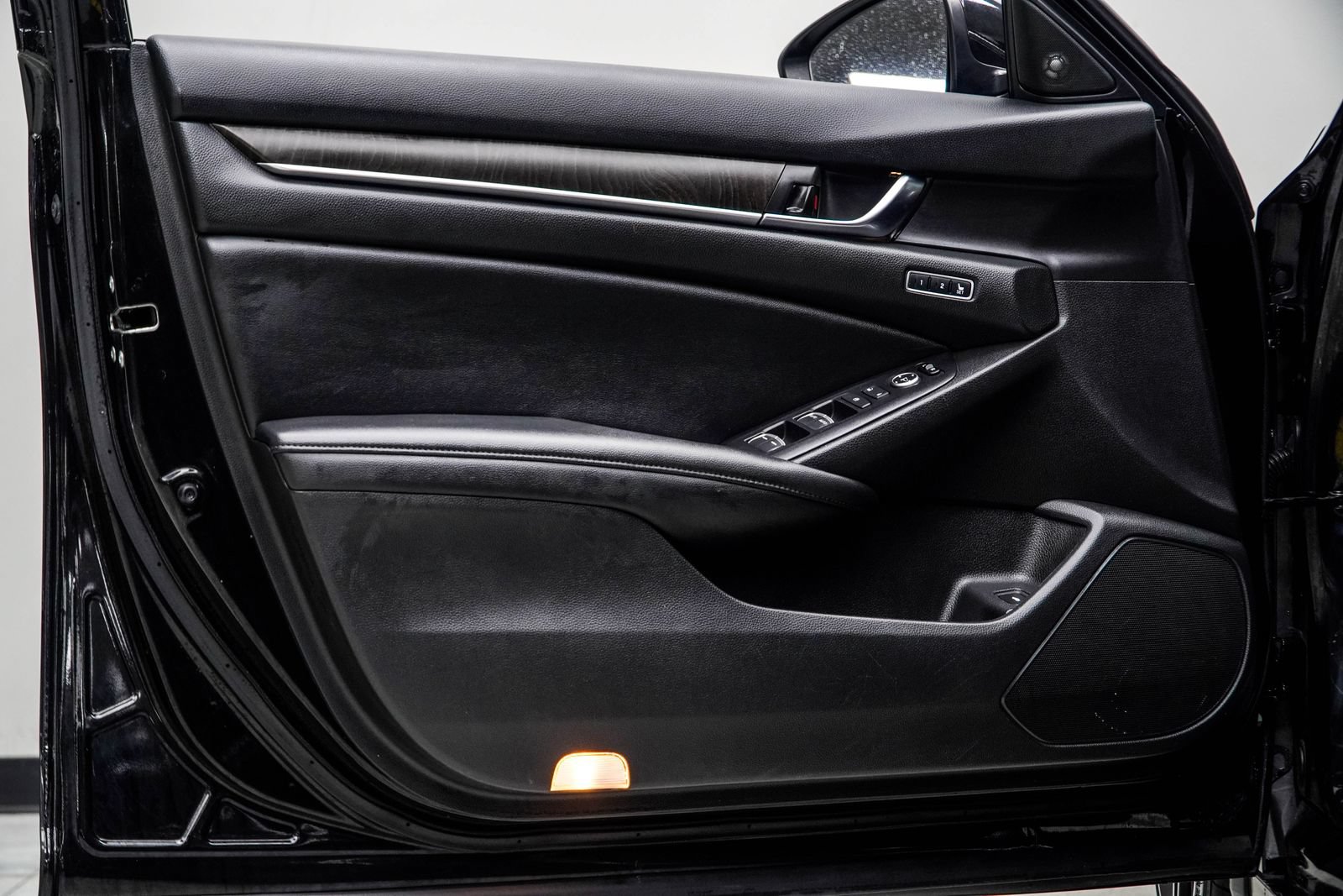 Used 2021 Honda Accord Touring image 33