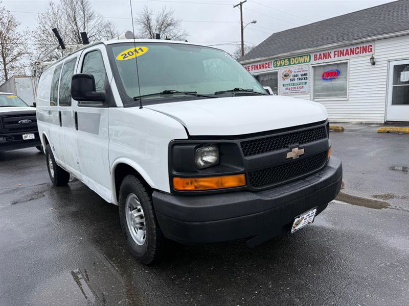 Used 2011 Chevrolet Express 2500 image 4