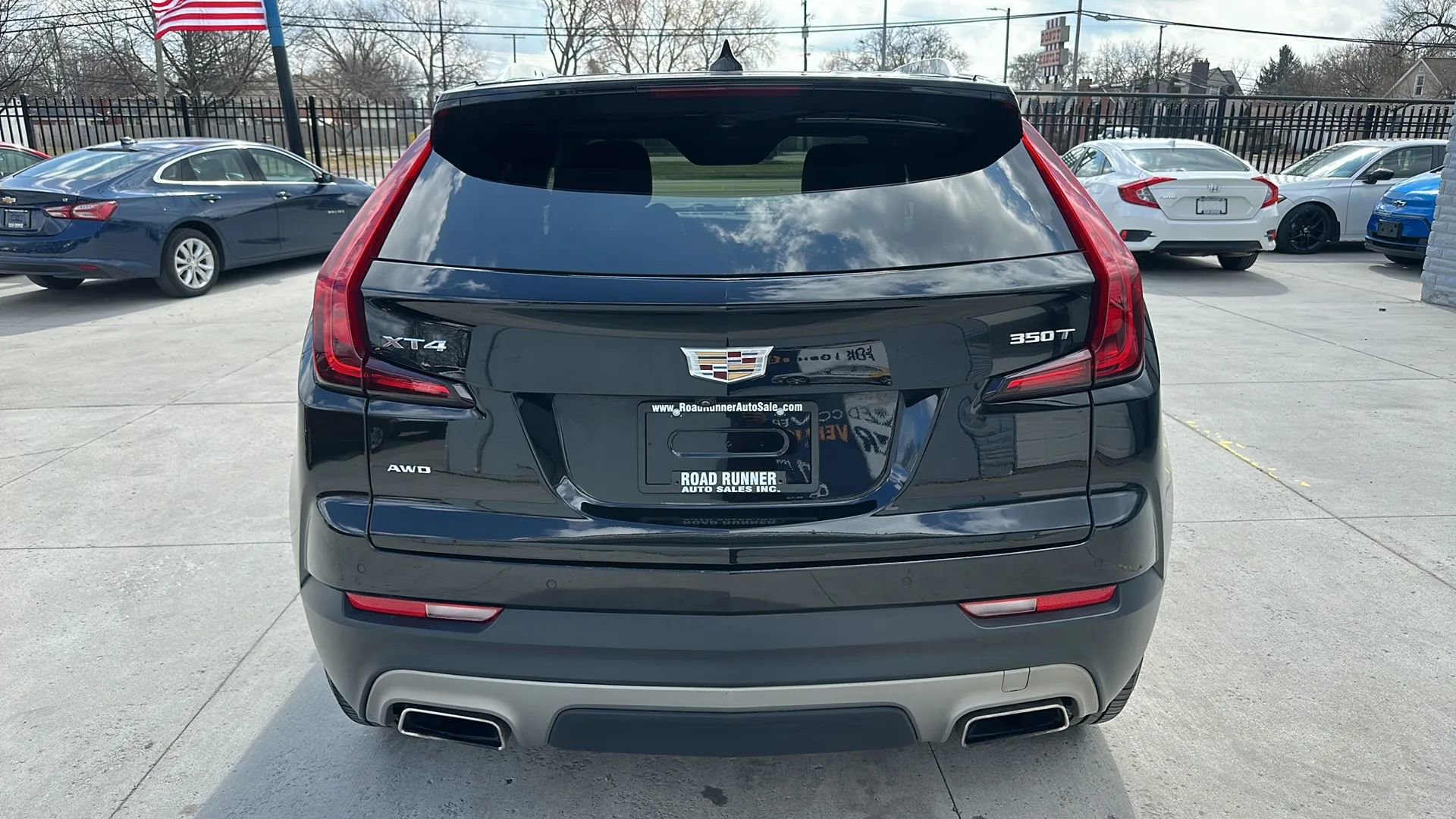 Used 2021 Cadillac XT4 Premium Luxury w/ Cold Weather Package image 6