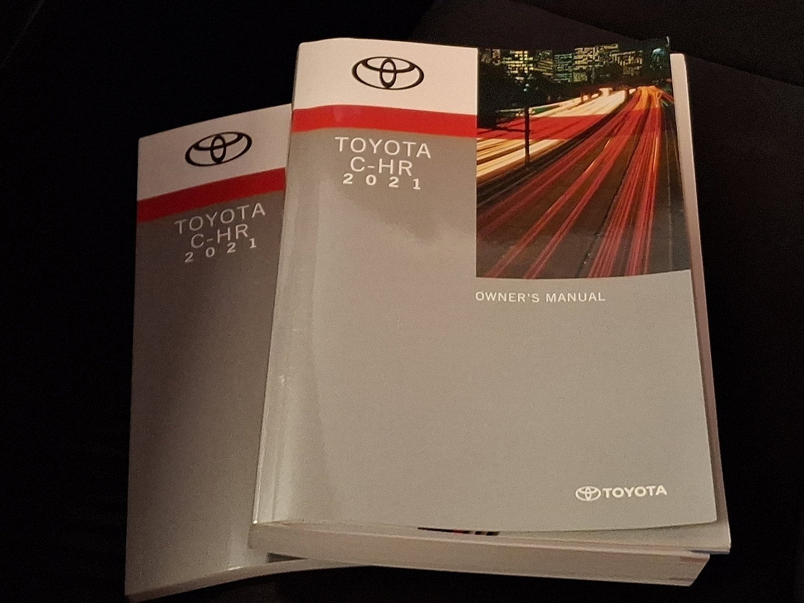 Used 2021 Toyota C-HR XLE image 25