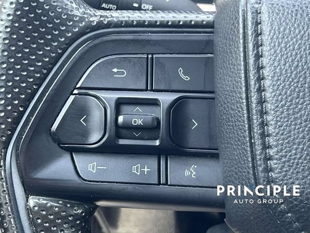 Used 2024 Toyota Tacoma SR5 AWD/4WD image 17