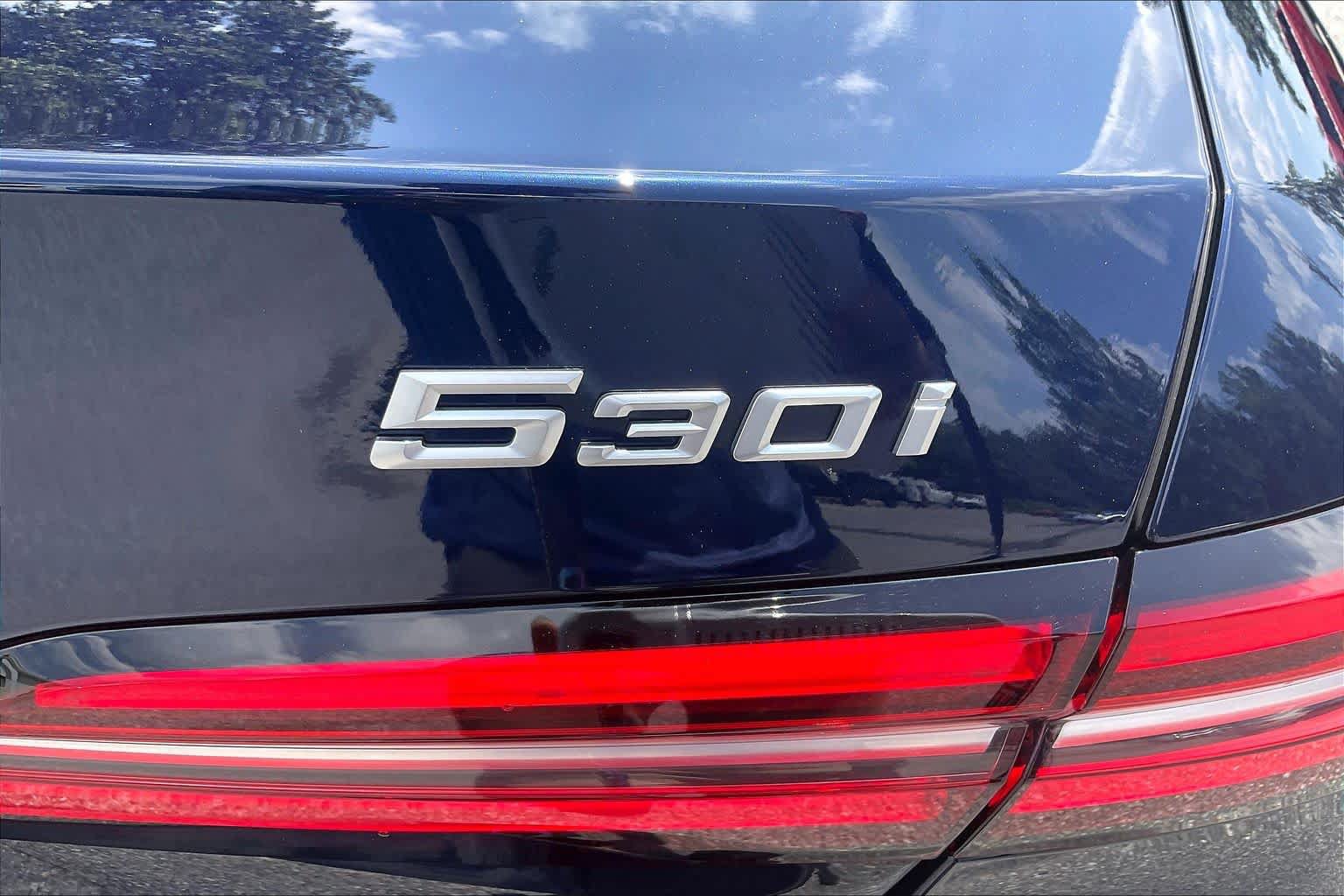 Used 2026 BMW 530i xDrive AWD/4WD image 32