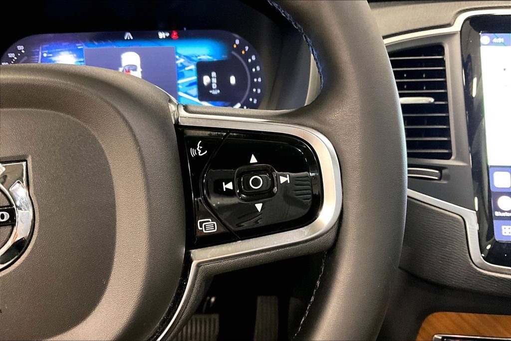 Certified 2023 Volvo XC90 B6 Core w/ Protection Package Premier AWD/4WD image 12