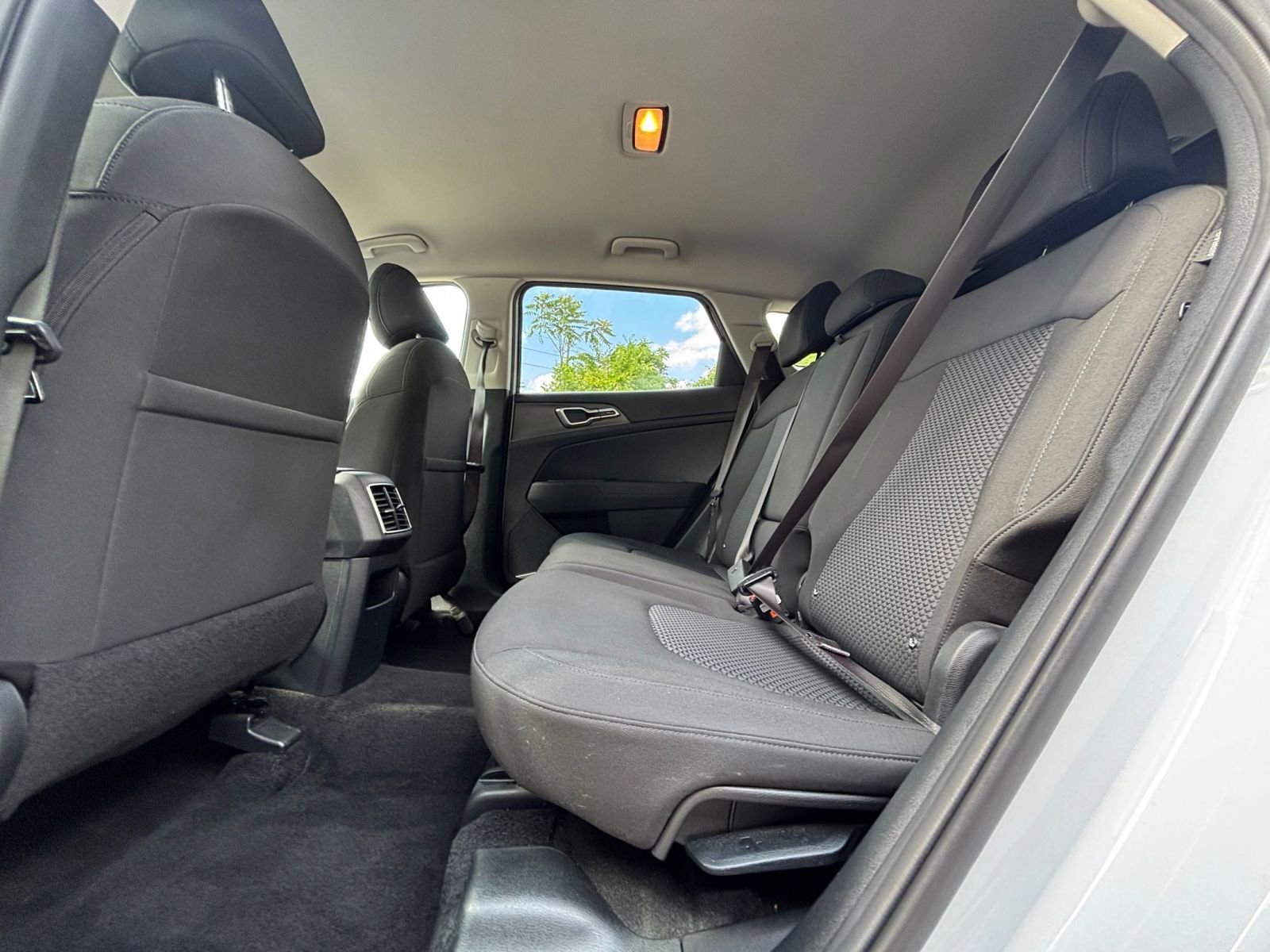 Used 2025 Kia Sportage LX FWD image 22