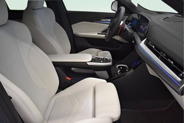 Used 2026 BMW X2 M35i w/ Technology Package AWD/4WD image 19