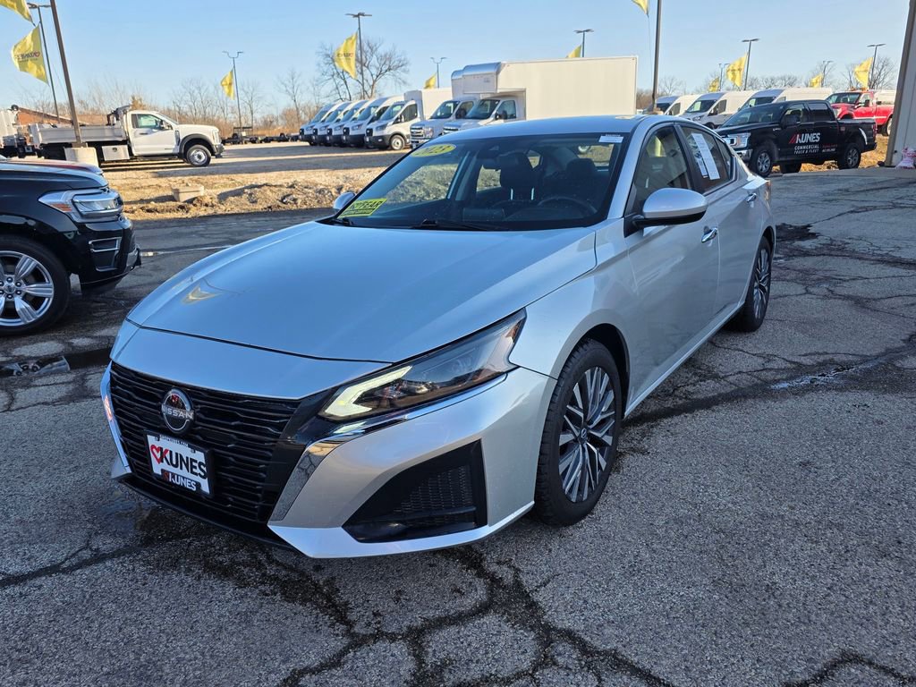 Used 2023 Nissan Altima 2.5 SV FWD image 6