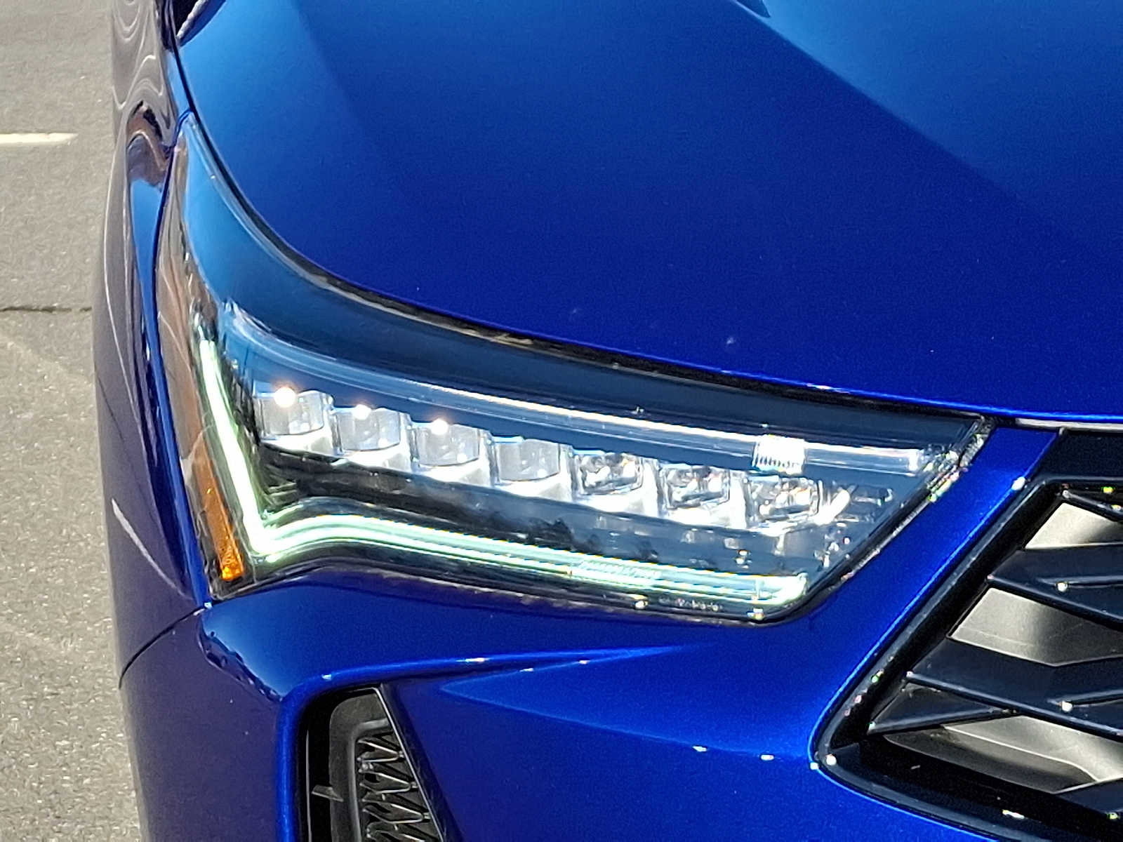 Used 2025 Acura RDX A-Spec image 9