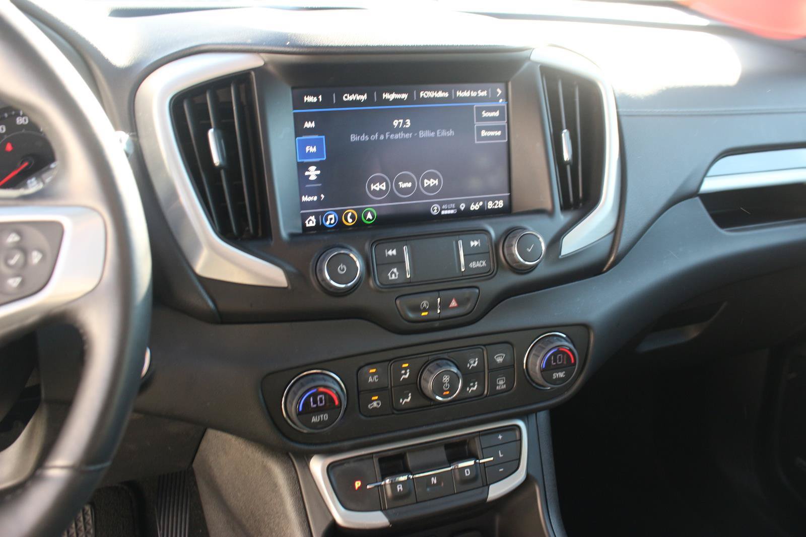 Used 2022 GMC Terrain SLT w/ Infotainment Package II FWD image 23