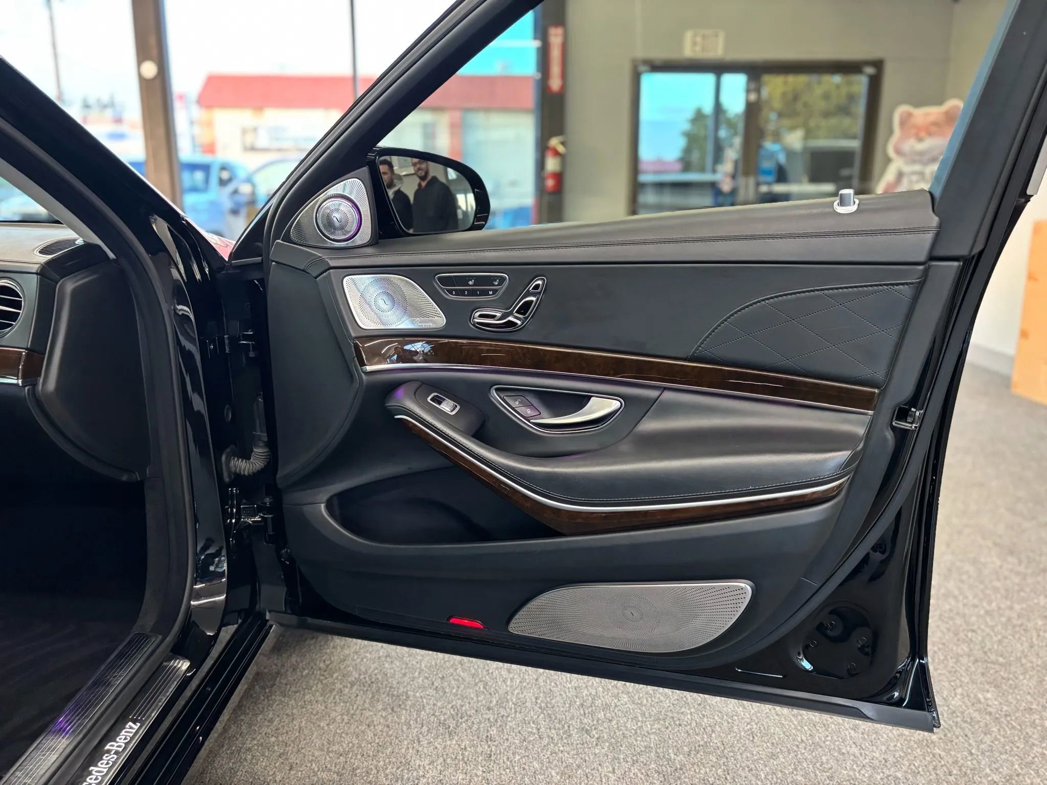 Used 2016 Mercedes-Benz Maybach S 600 image 35